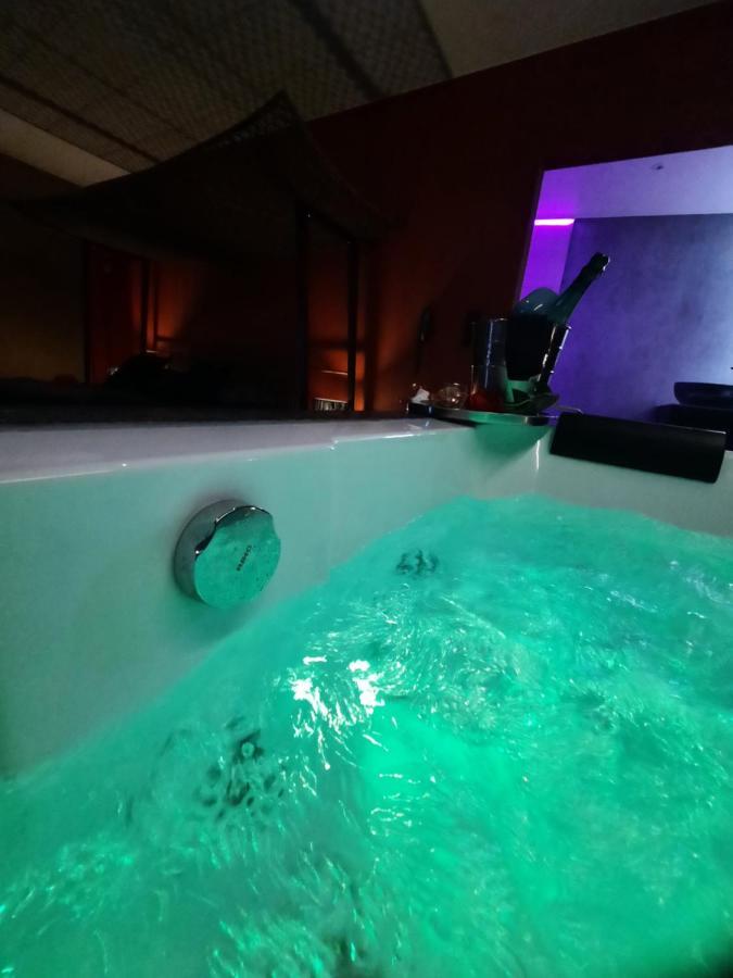 Nuits Blanches Hotel Liege Bagian luar foto